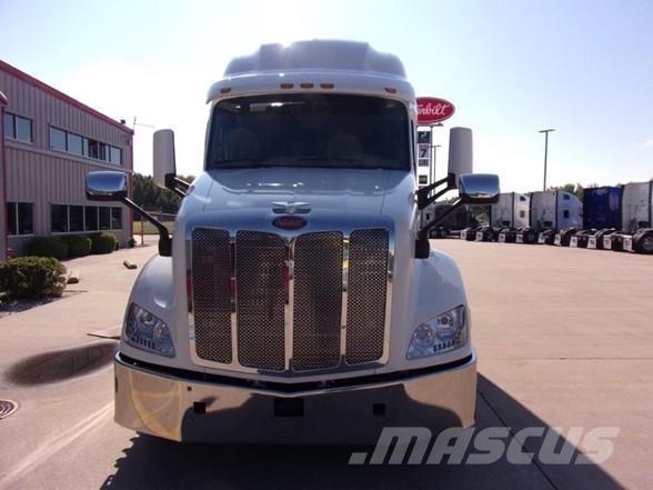 Peterbilt 579 Tractor Units