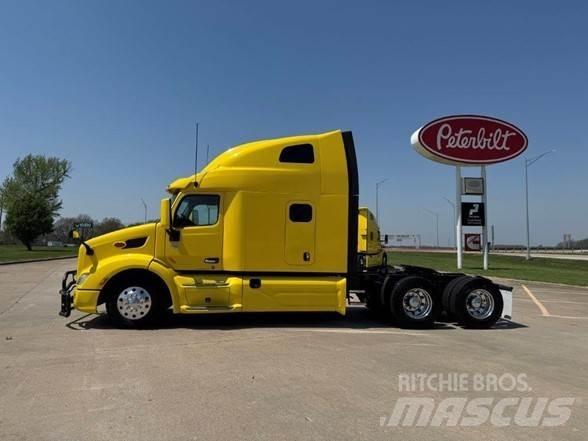 Peterbilt 579 Tractor Units