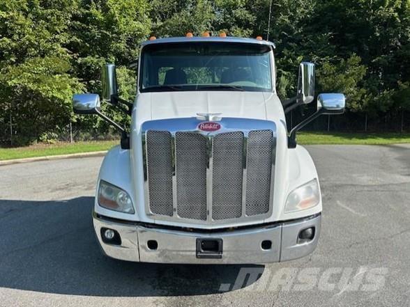 Peterbilt 579 Tractor Units