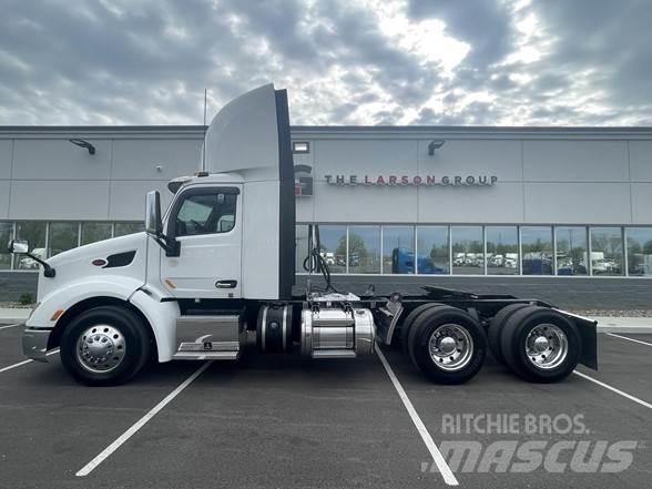 Peterbilt 579 Tractor Units