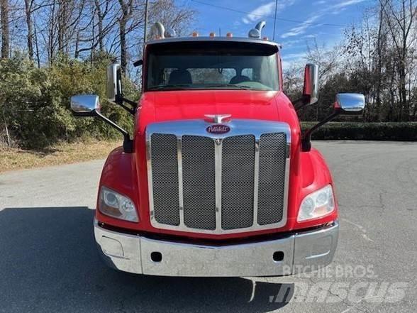Peterbilt 579 Tractor Units