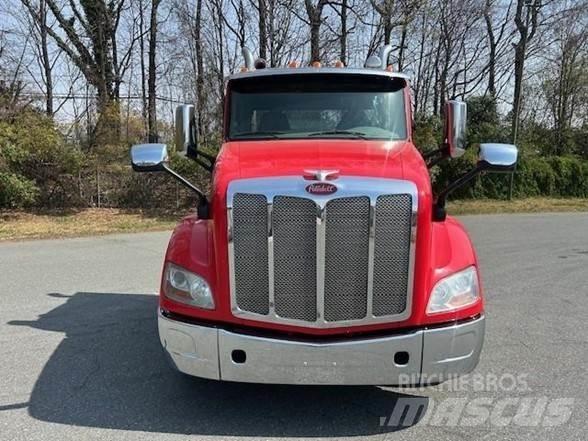 Peterbilt 579 Tractor Units