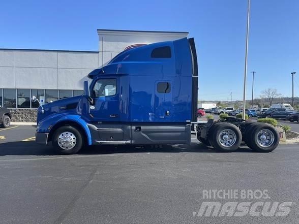 Peterbilt 579 Tractor Units