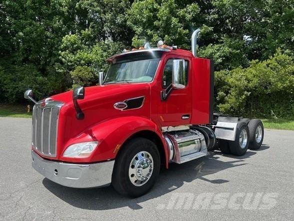 Peterbilt 579 Tractor Units