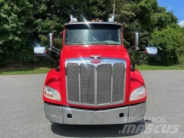 Peterbilt 579 Tractor Units