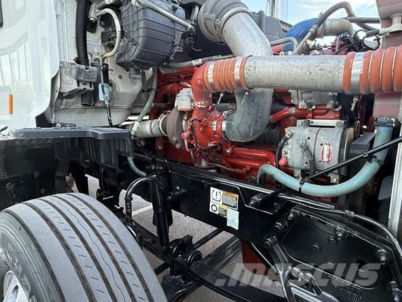 Peterbilt 579 Tractor Units