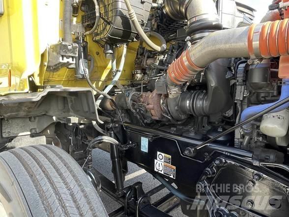 Peterbilt 579 Tractor Units