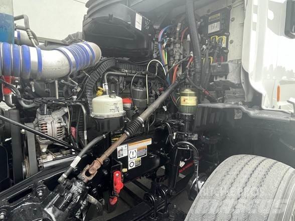 Peterbilt 579 Tractor Units