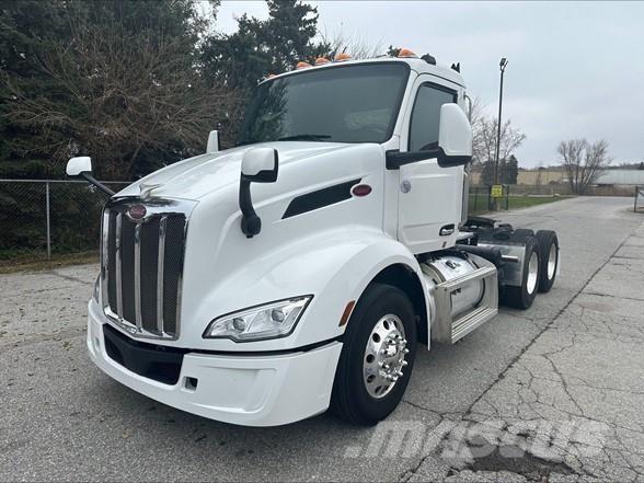 Peterbilt 579 Tractor Units