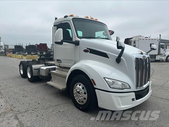 Peterbilt 579 Tractor Units