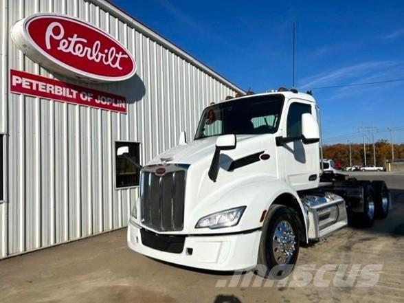 Peterbilt 579 Tractor Units
