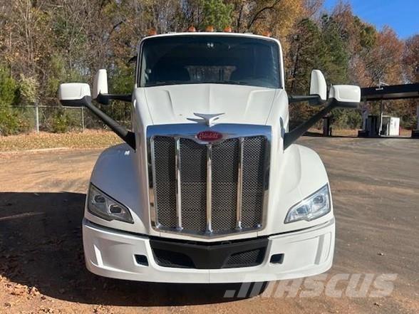 Peterbilt 579 Tractor Units