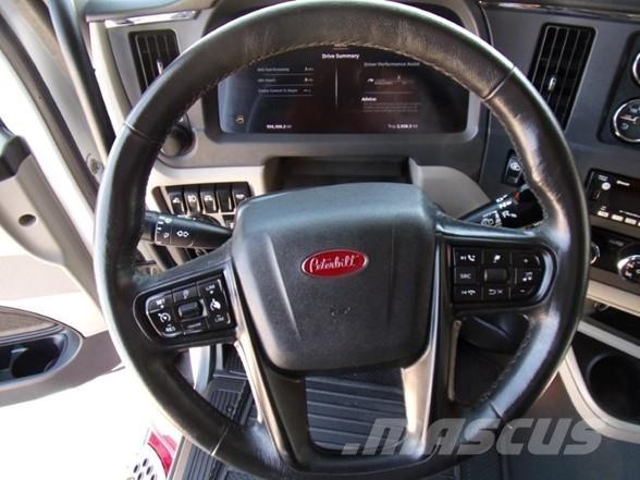 Peterbilt 579 Tractor Units