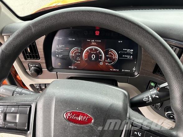 Peterbilt 579 Tractor Units