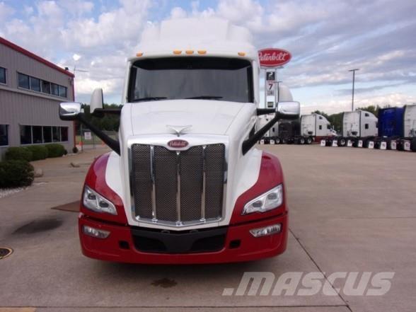Peterbilt 579 Tractor Units