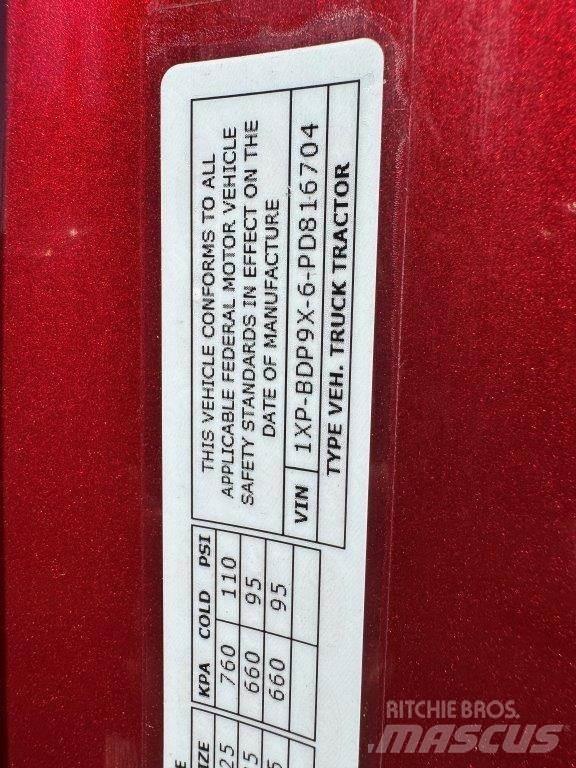 Peterbilt 579 Tractor Units