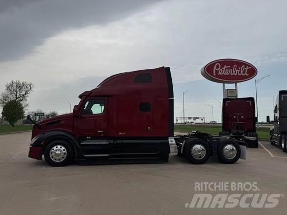 Peterbilt 579 Tractor Units