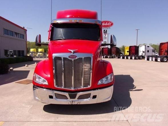 Peterbilt 579 Tractor Units