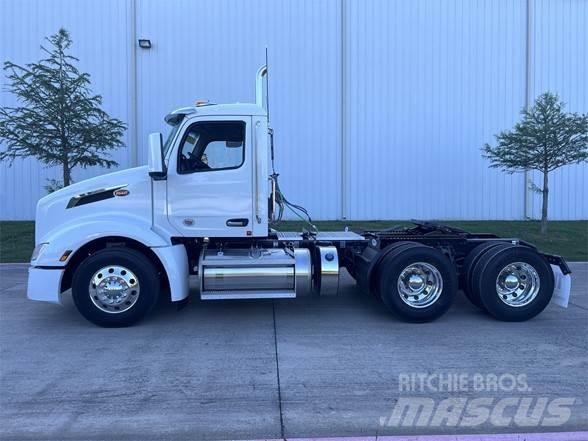 Peterbilt 579 Tractor Units