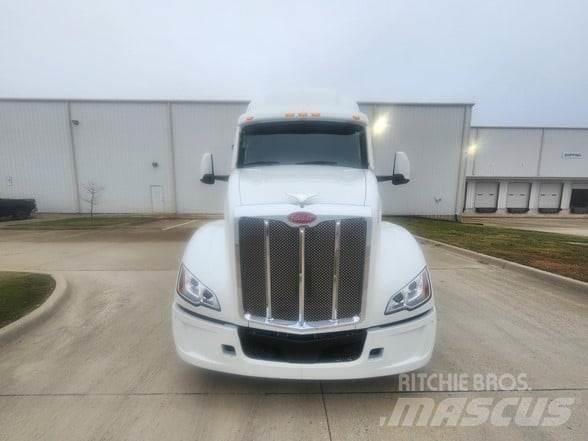 Peterbilt 579 Tractor Units