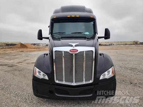 Peterbilt 579 Tractor Units