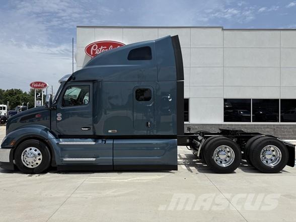 Peterbilt 579 Tractor Units