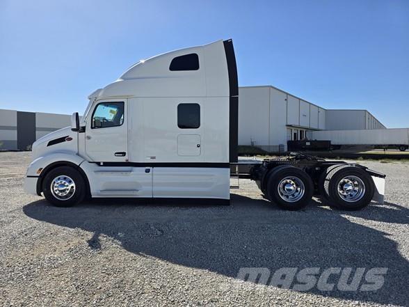 Peterbilt 579 Tractor Units