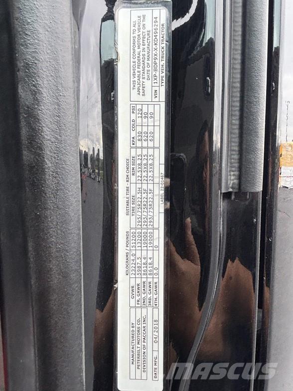 Peterbilt 579 Tractor Units