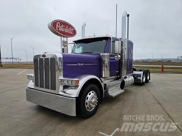 Peterbilt 589 Tractor Units