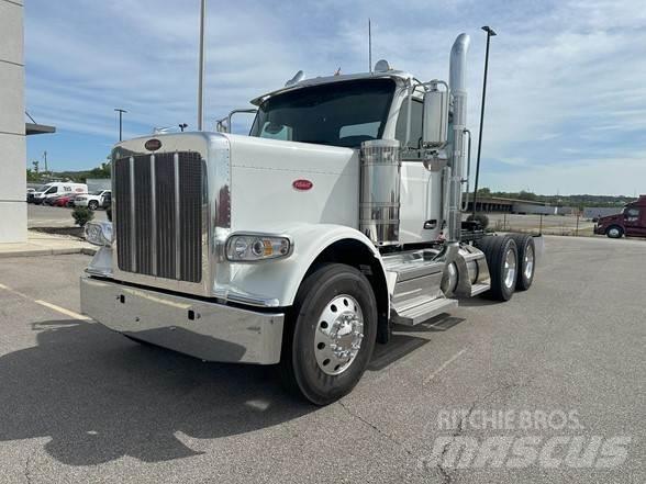 Peterbilt 589 Tractor Units