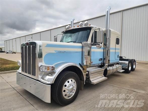 Peterbilt 589 Tractor Units