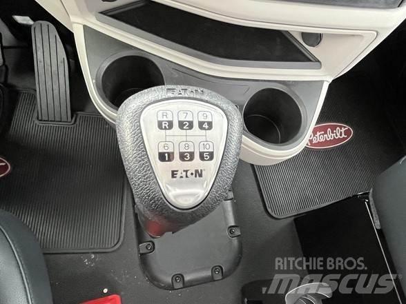 Peterbilt 589 Tractor Units