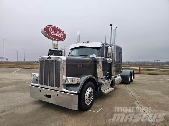 Peterbilt 589 Tractor Units