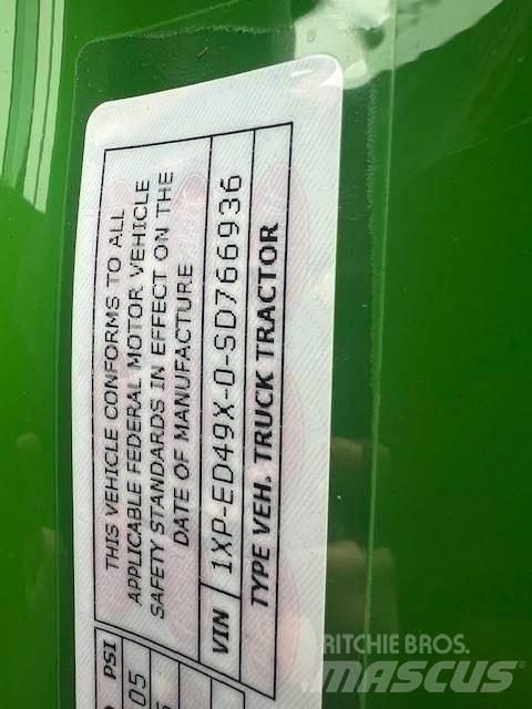 Peterbilt 589 Tractor Units
