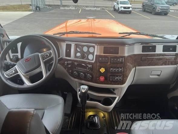 Peterbilt 589 Tractor Units