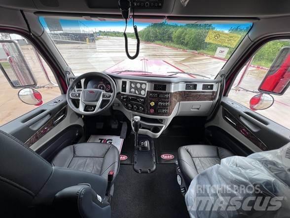 Peterbilt 589 Tractor Units