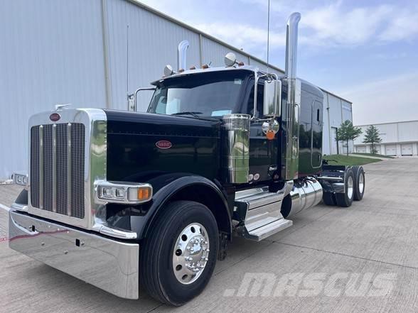 Peterbilt 589 Tractor Units