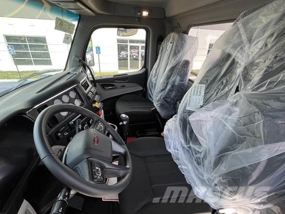 Peterbilt 589 Tractor Units