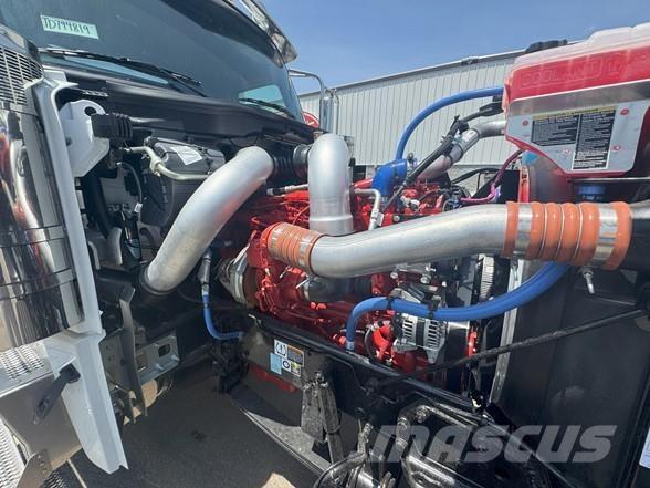 Peterbilt 589 Tractor Units