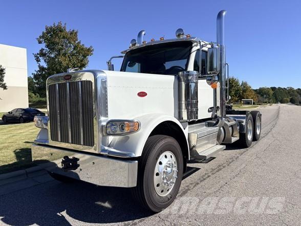Peterbilt 589 Tractor Units