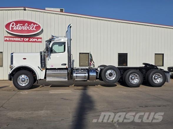 Peterbilt 589 Tractor Units