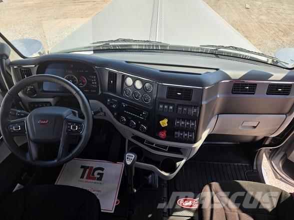 Peterbilt 589 Tractor Units