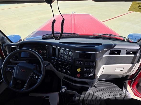 Peterbilt 589 Tractor Units