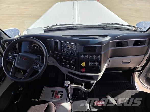 Peterbilt 589 Tractor Units