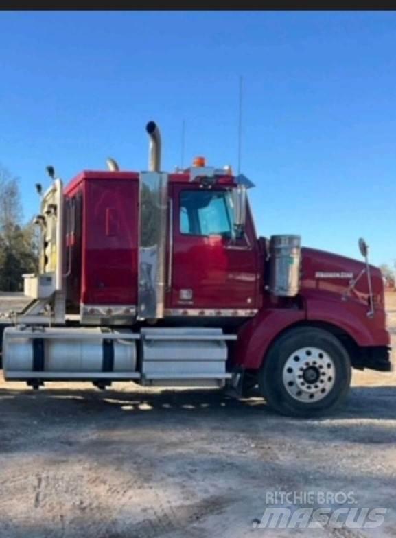 Western Star 4900 Tractor Units
