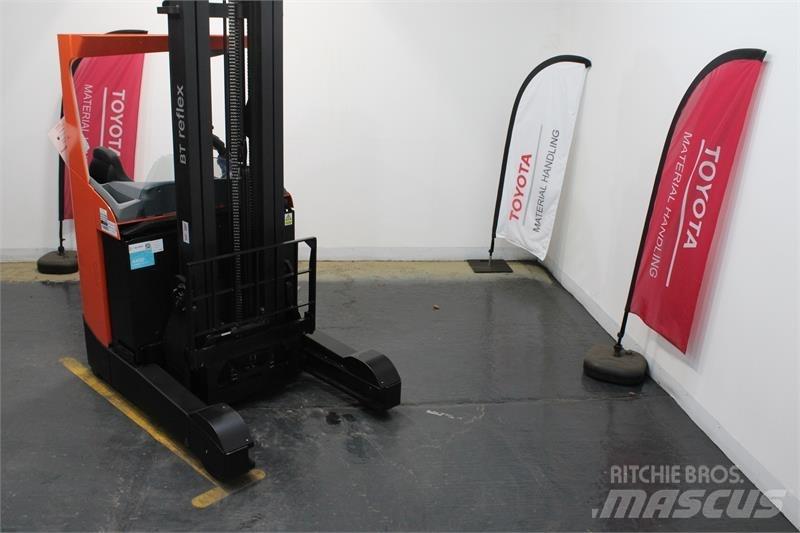 BT RRE200 Reach trucks