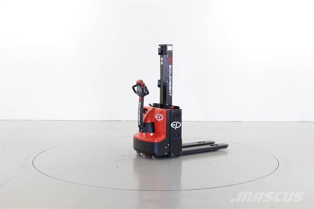 EP ES08-WAI Pedestrian stacker