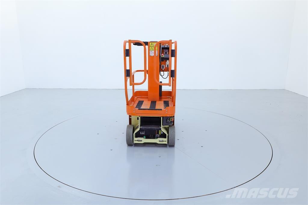 JLG 1230ES Vertical mast lifts