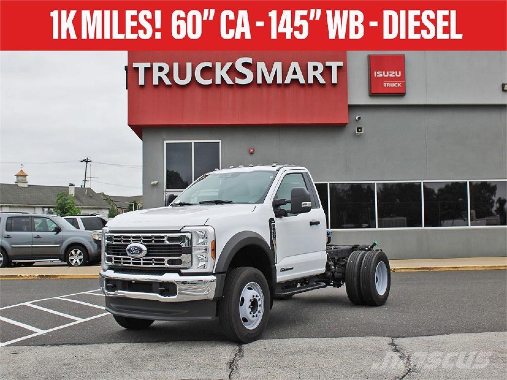Ford F600 Chassis Cab trucks
