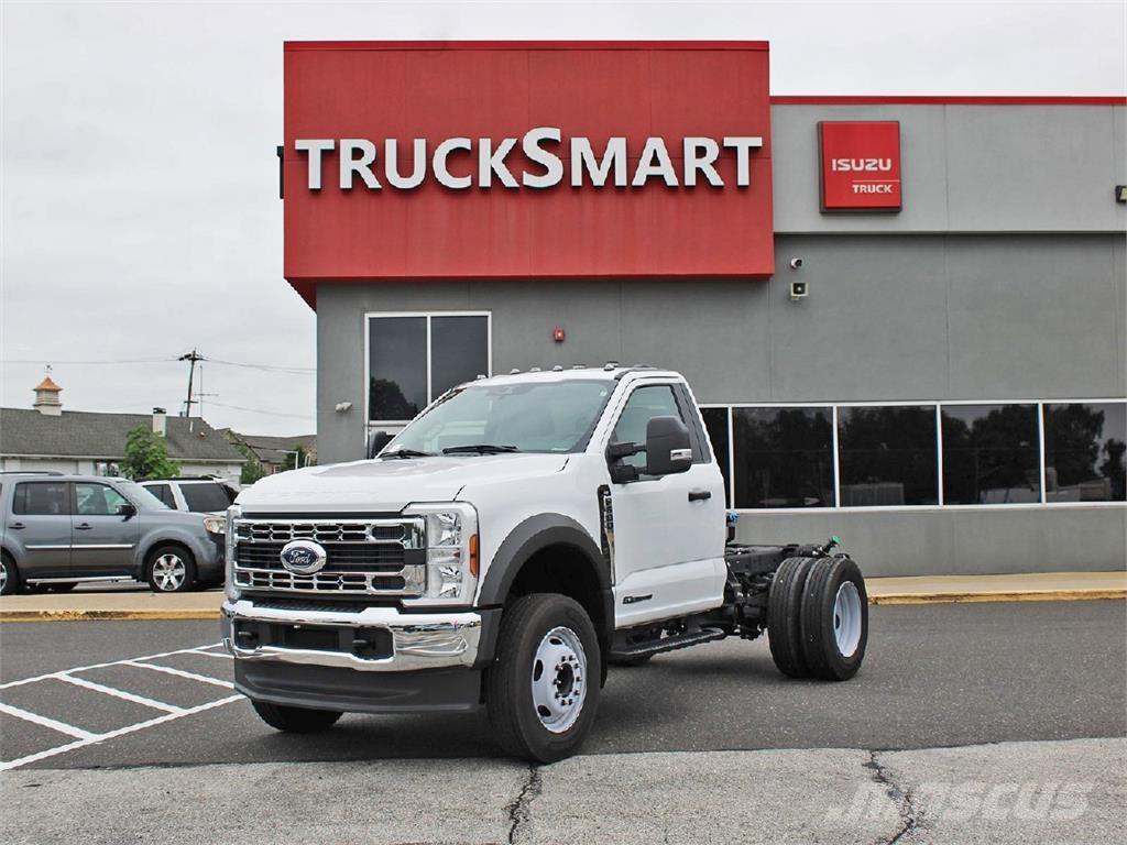 Ford F600 Chassis Cab trucks